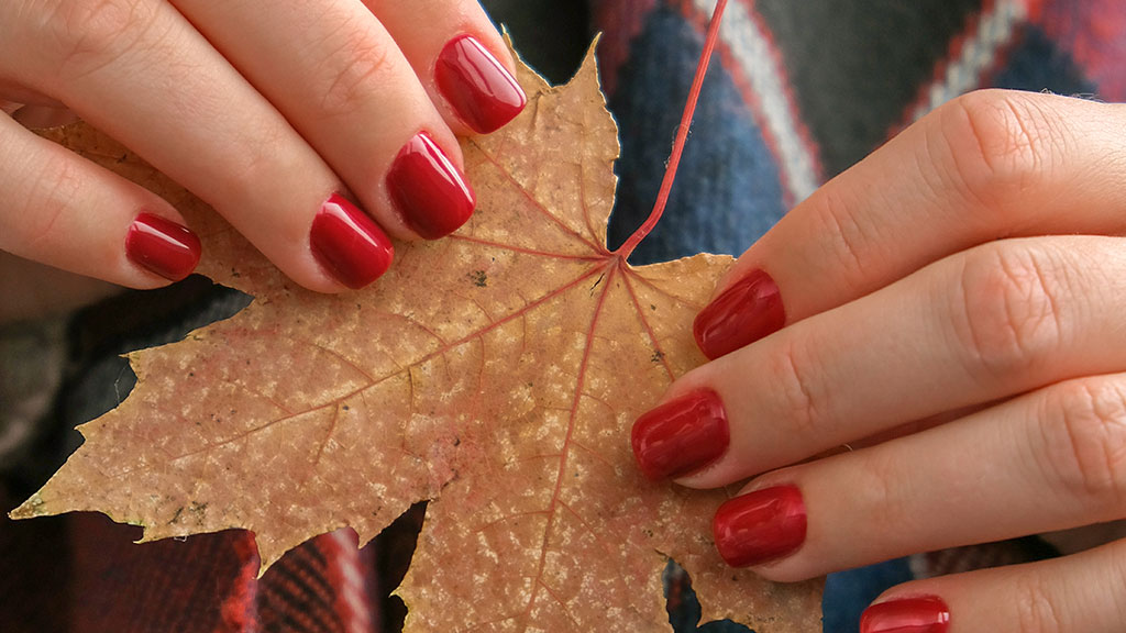Short Red Nails